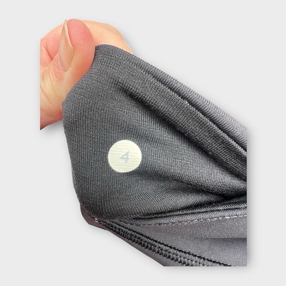 Lululemon size 4 - Picture 2 of 4